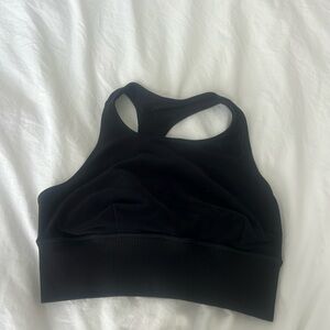 Black alo full coverage sports bra